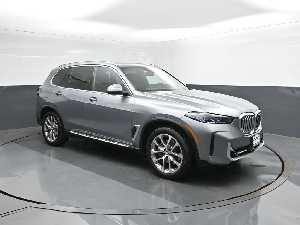 Used 2025 BMW X5 sDrive40i w/ Climate Comfort Package RWD image 26