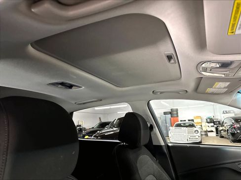 Used 2023 Hyundai Kona SEL FWD image 23