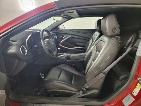 Used 2017 Chevrolet Camaro SS RWD image 13