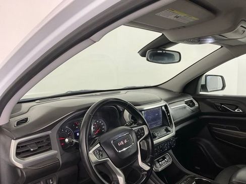 Used 2023 GMC Acadia SLT image 11