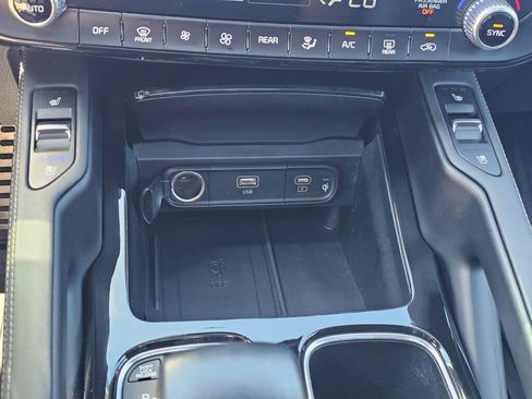 Certified 2024 Kia Telluride SX Prestige X-Line AWD/4WD image 18