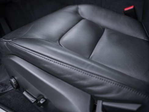 Used 2021 Volvo S60 T5 Momentum w/ Protection Package Premier image 34