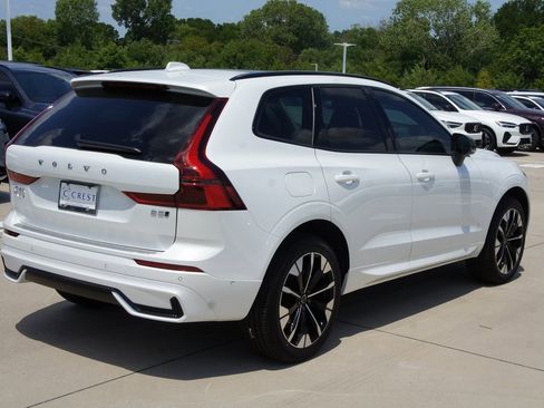 New 2026 Volvo XC60 B5 Plus w/ Protection Package Premier image 4