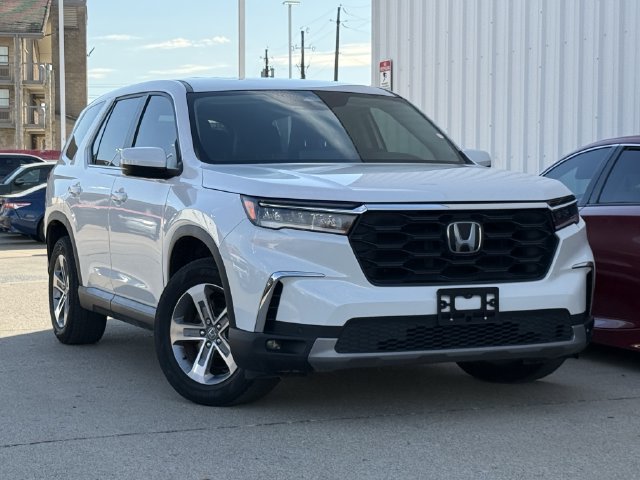 Used 2025 Honda Pilot EX-L image 2