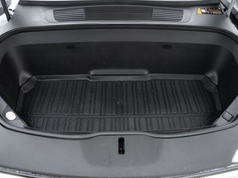 Used 2022 Rivian R1T Adventure image 37