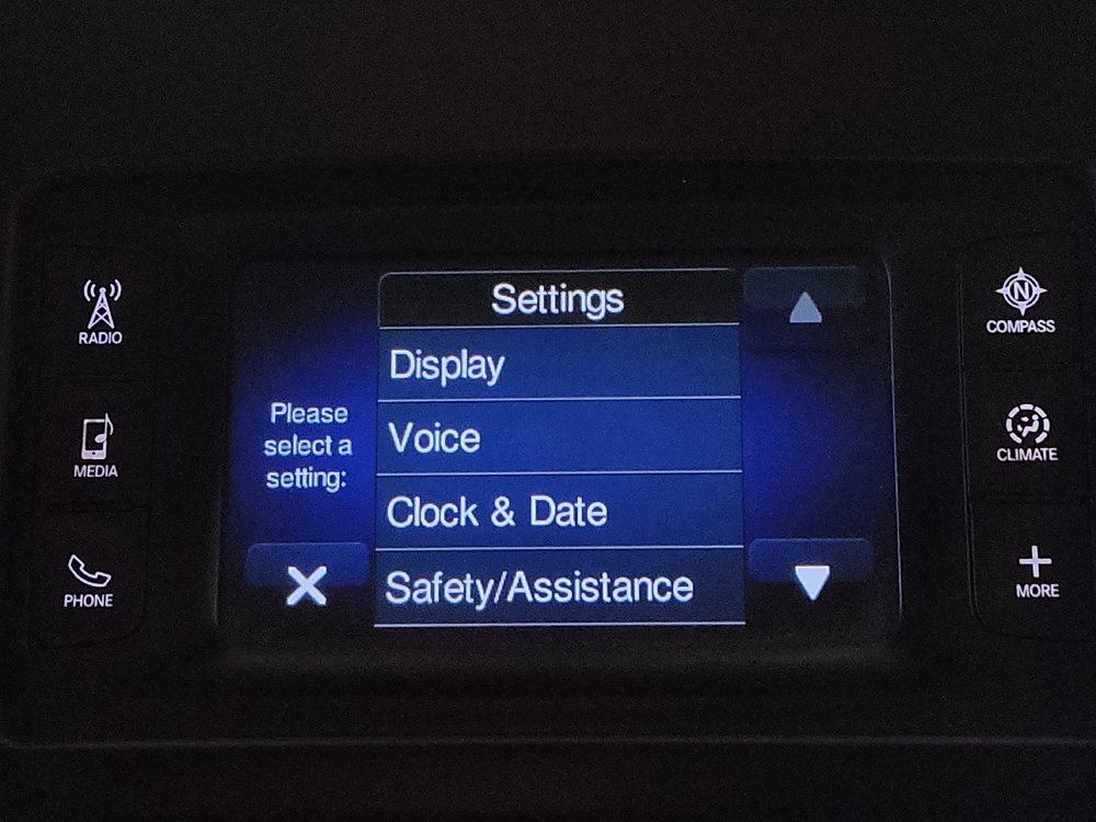 Used 2016 Chrysler 200 Limited FWD image 25
