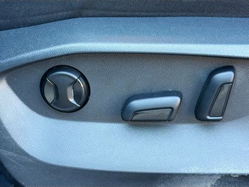 Used 2022 Volkswagen Taos SE image 22