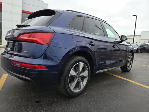 Used 2020 Audi Q5 2.0T Premium w/ Titanium Sport Package AWD/4WD image 9
