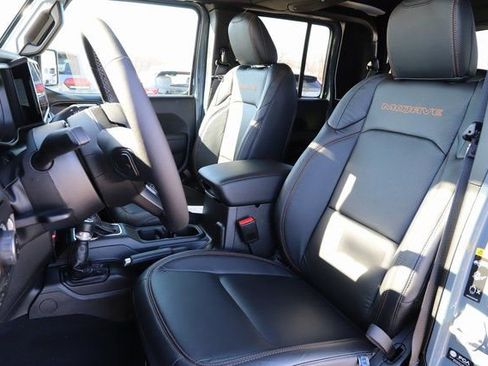 New 2026 Jeep Gladiator Mojave w/ Steel Bumper Group image 11