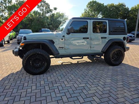 Used 2024 Jeep Wrangler Unlimited Sport AWD/4WD image 3