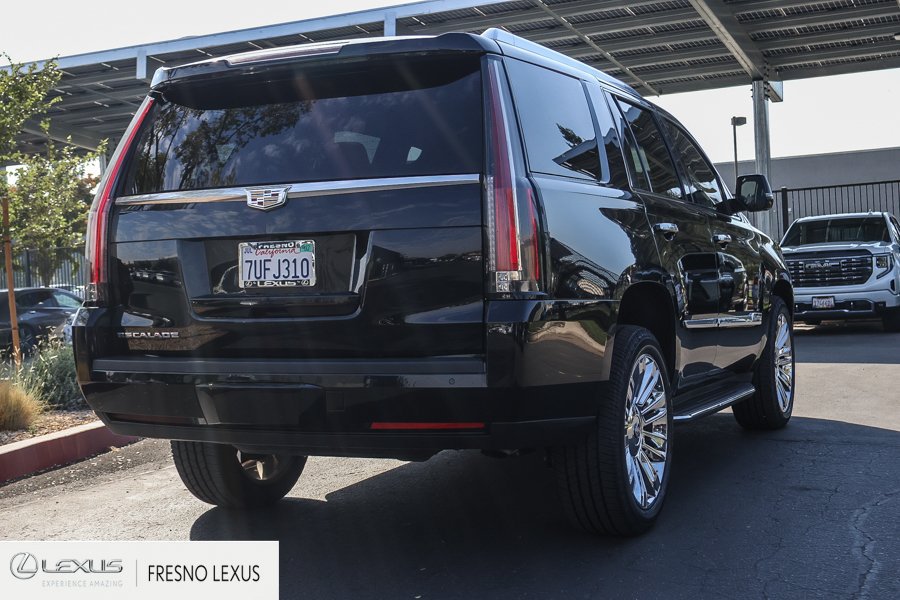 Used 2016 Cadillac Escalade Luxury RWD image 6