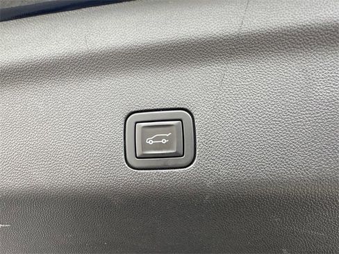 Used 2023 Chevrolet Suburban RST w/ Sport Performance Package image 46