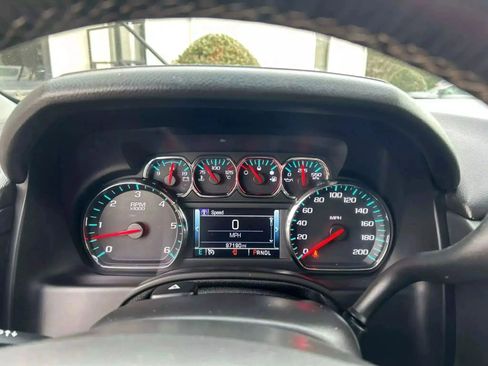 Used 2018 GMC Yukon XL SLT image 17