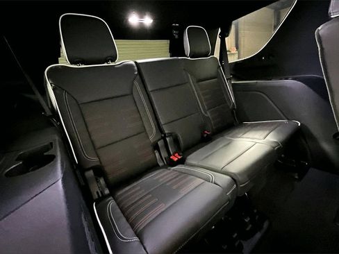 Used 2025 GMC Yukon AT4 Ultimate image 23