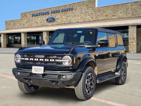 New 2026 Ford Bronco Outer Banks image 2