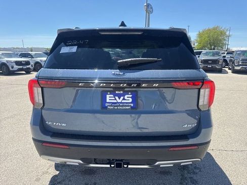 New 2026 Ford Explorer Active w/ Active Comfort Package AWD/4WD image 4