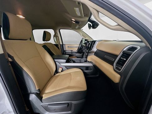 Used 2019 RAM 2500 Big Horn image 32