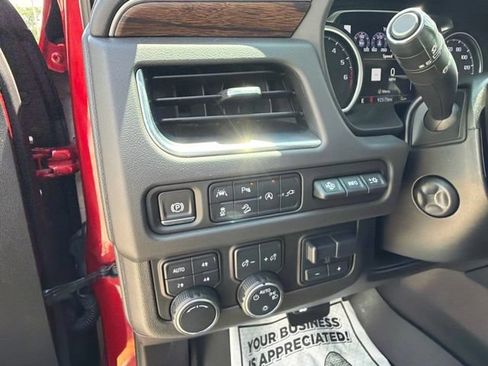 Used 2021 Chevrolet Tahoe Premier w/ Premium Package AWD/4WD image 13