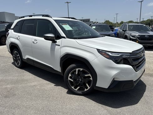 New 2026 Subaru Forester Premium AWD/4WD image 1