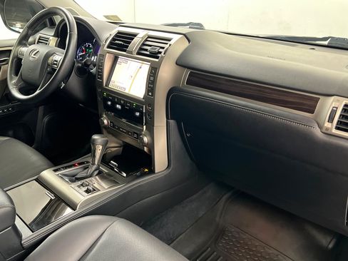 Used 2017 Lexus GX 460 w/ Navigation Package AWD/4WD image 26