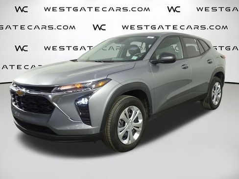 Used 2024 Chevrolet Trax LS image 1