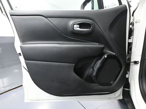 Used 2020 Jeep Renegade Altitude image 19