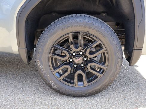 New 2026 GMC Sierra 1500 Elevation image 32