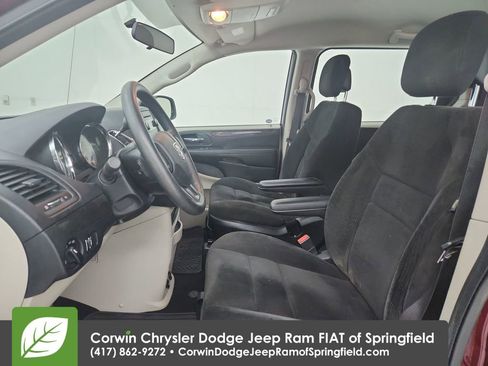 Used 2016 Dodge Grand Caravan American Value Package image 19