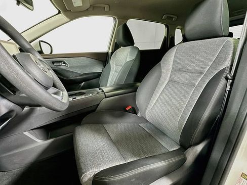 Used 2023 Nissan Rogue SV FWD image 11