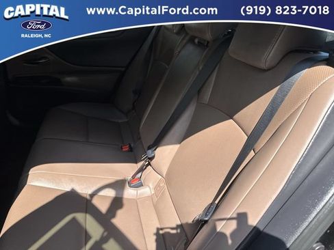Used 2023 Lexus ES 350 w/ Accessory Package (Z1) FWD image 18