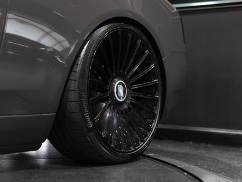 Used 2018 Rolls-Royce Dawn image 73