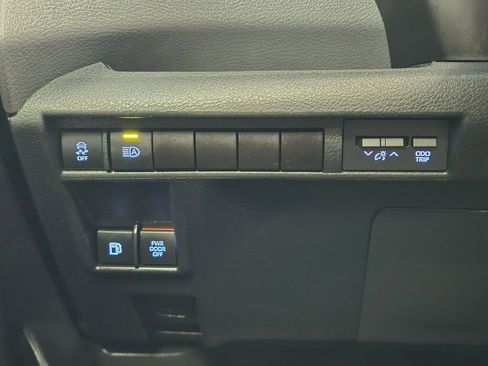 Used 2021 Toyota Sienna XSE image 27