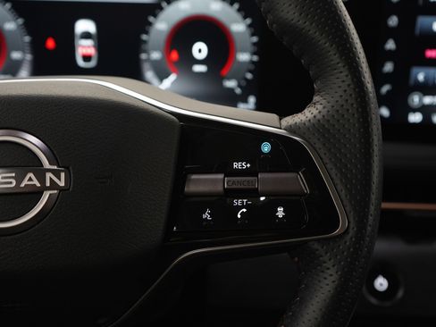 Used 2023 Nissan Ariya FWD image 26