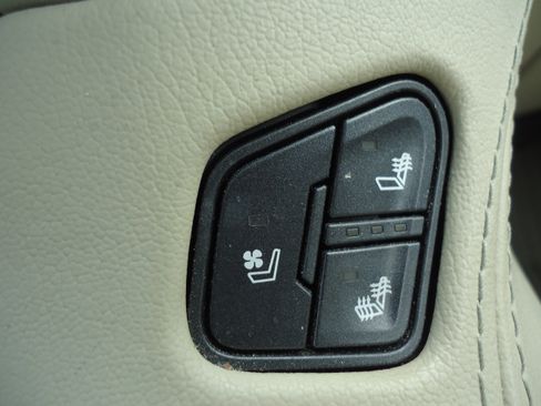 Used 2018 GMC Yukon XL Denali w/ Denali Ultimate Package image 23