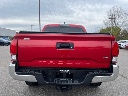 Used 2019 Toyota Tacoma TRD Off-Road image 13