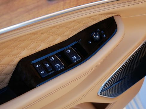 Used 2025 Jeep Grand Cherokee L Summit image 19