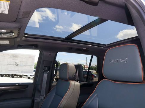 New 2026 GMC Yukon AT4 w/ AT4 Premium Plus Package AWD/4WD image 10
