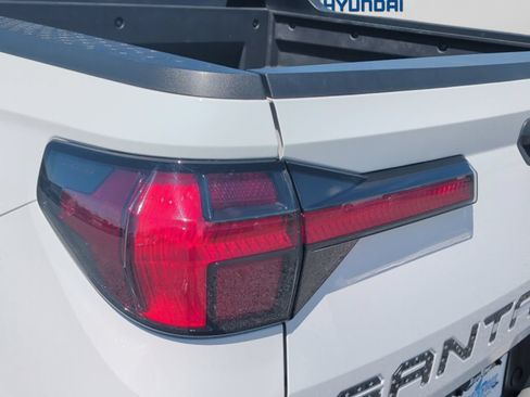 Used 2023 Hyundai Santa Cruz SEL AWD/4WD image 46