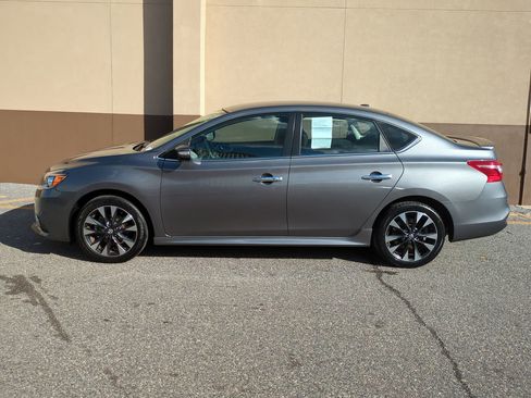 Used 2019 Nissan Sentra SR image 7