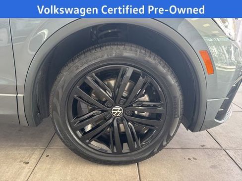 Certified 2022 Volkswagen Tiguan SE R-Line image 15