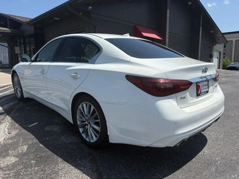 Used 2018 INFINITI Q50 Luxe w/ Essential Package (2.0T Luxe) AWD/4WD image 3
