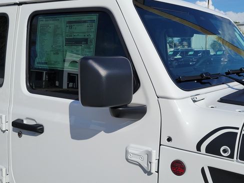 New 2026 Jeep Gladiator Rubicon AWD/4WD image 8