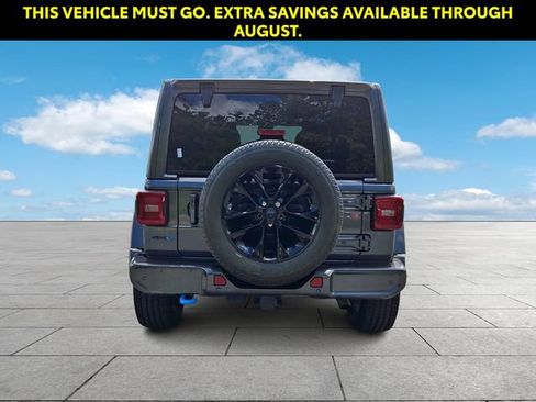 Used 2021 Jeep Wrangler Unlimited Sahara AWD/4WD image 7