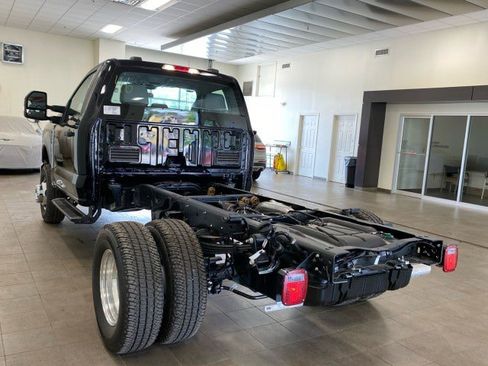New 2025 Ford F350 XL w/ XL Chrome Package image 5
