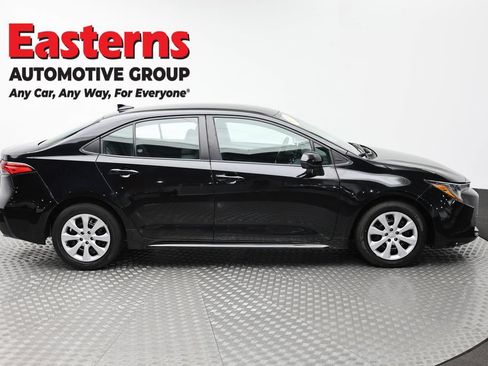 Used 2024 Toyota Corolla LE FWD image 4