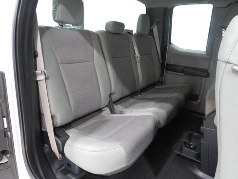 Used 2016 Ford F150 XL w/ Equipment Group 101A Mid AWD/4WD image 13