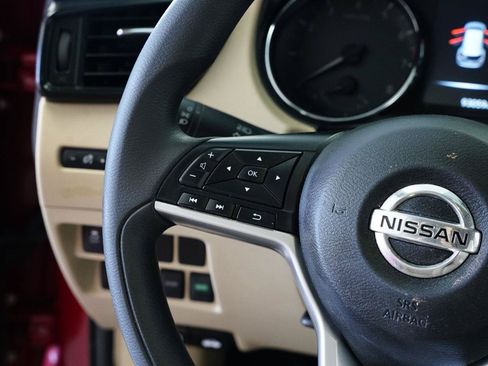 Used 2017 Nissan Rogue S w/ Appearance Package AWD/4WD image 17