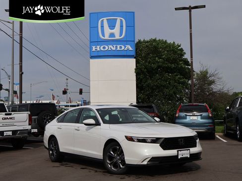 Certified 2023 Honda Accord EX image 1