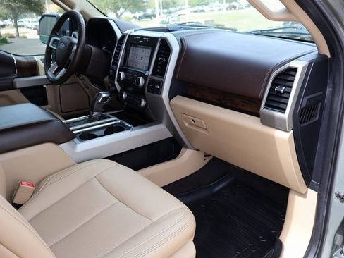 Certified 2019 Ford F150 Lariat w/ Equipment Group 502A Luxury image 18