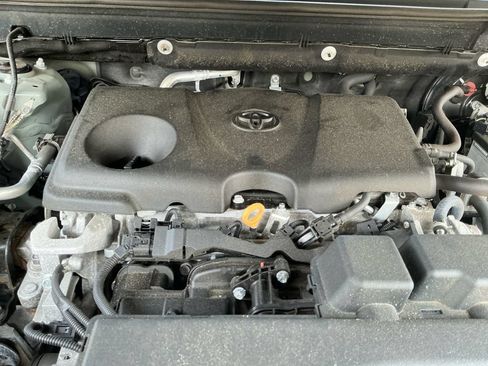 Used 2023 Toyota RAV4 XLE Premium AWD/4WD image 9